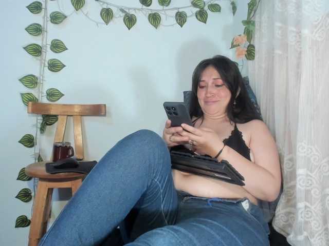 Melanny1 live cam on BongaCams