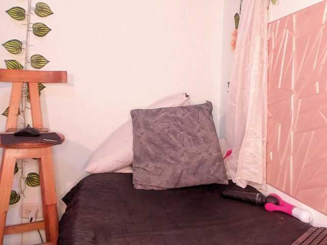 Melanny1 live cam on BongaCams