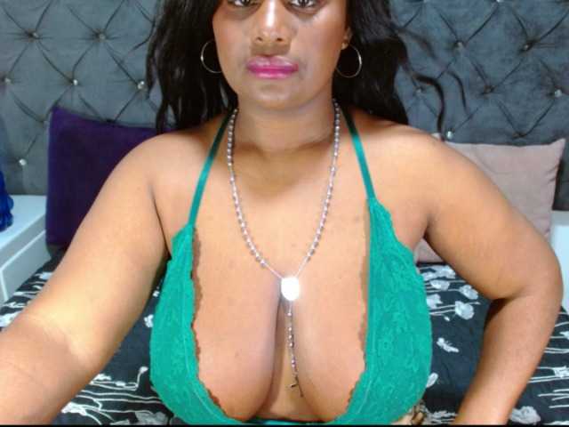 BIGTITSEBONY