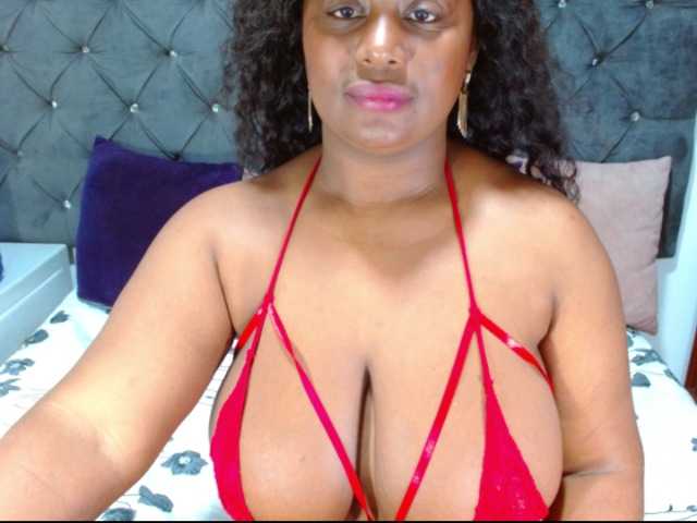 BIGTITSEBONY live cam on BongaCams