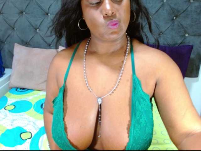 BIGTITSEBONY, live now on BongaCams