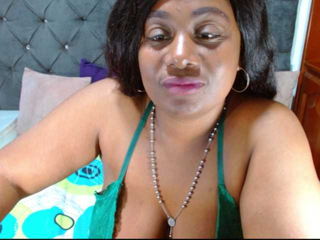 BIGTITSEBONY live cam on BongaCams