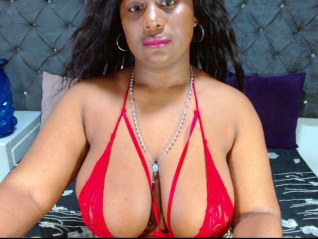 BIGTITSEBONY