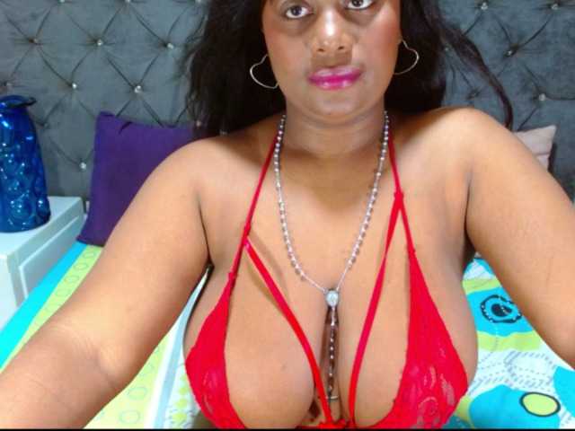 BIGTITSEBONY