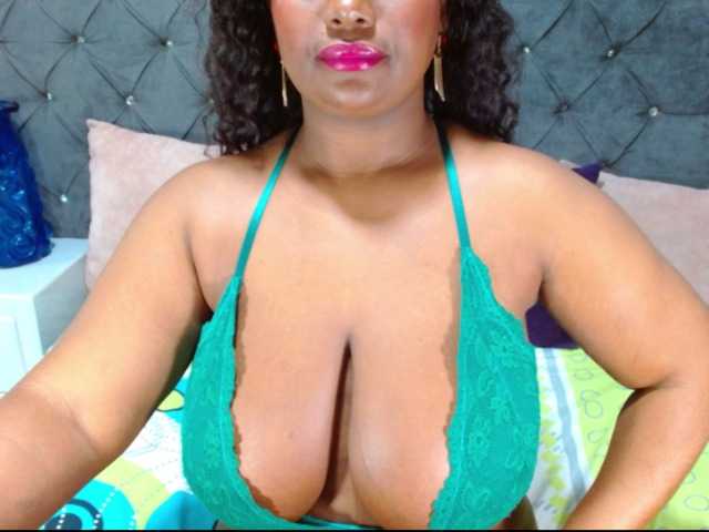 BIGTITSEBONY