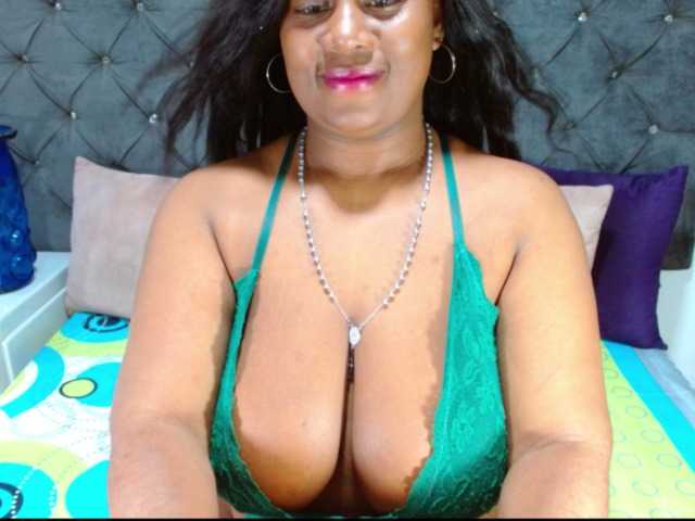 BIGTITSEBONY live cam on BongaCams