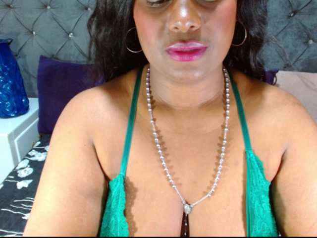 BIGTITSEBONY