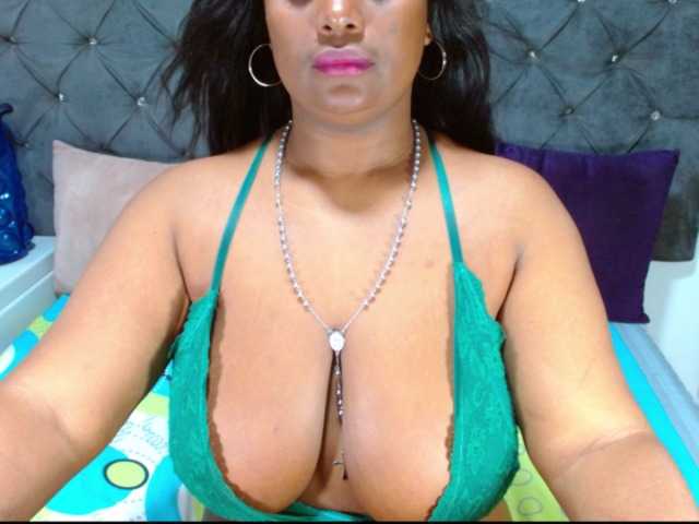 BIGTITSEBONY live cam preview