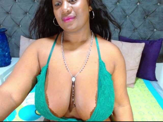 BIGTITSEBONY