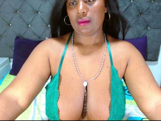 BIGTITSEBONY
