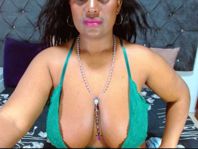 BIGTITSEBONY