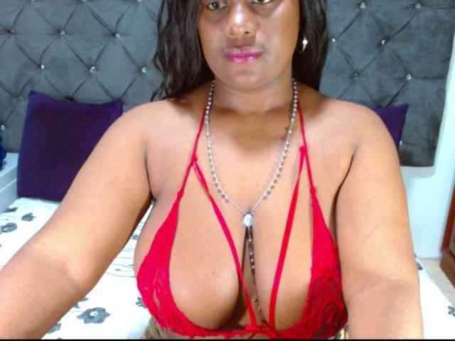 BIGTITSEBONY BIGTITSEBONY