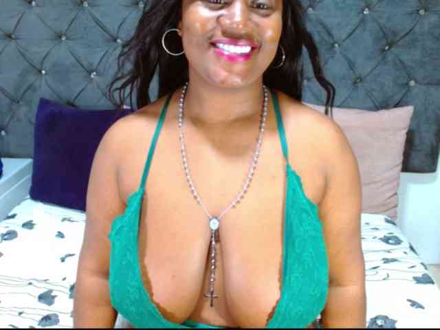 BIGTITSEBONY