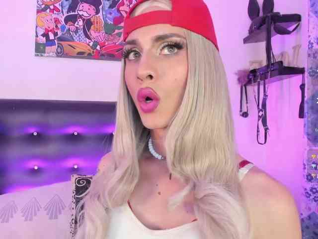 AngelsJones Live Webcam on BongaCams