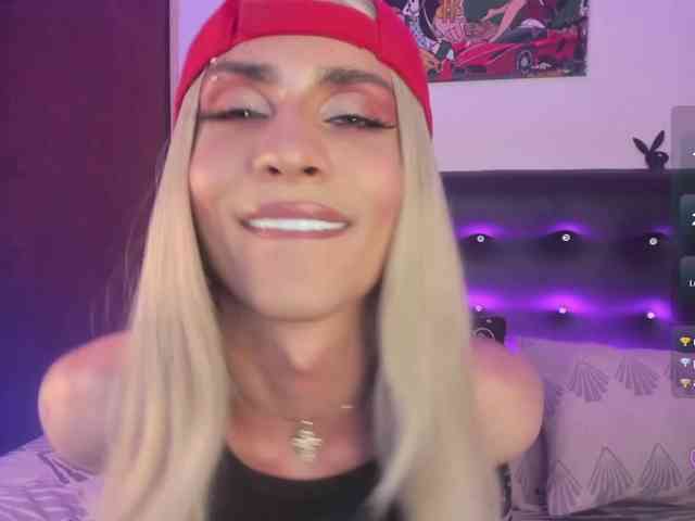 AngelsJones Live Webcam on BongaCams