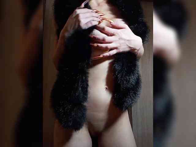 Model: AlinaPairs