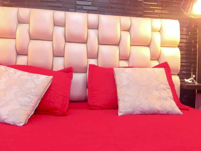 SaloHeaven live cam on BongaCams
