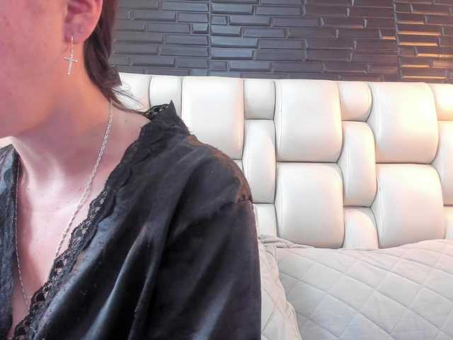 SaloHeaven live cam on BongaCams