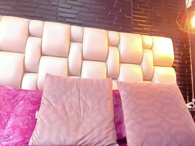 SaloHeaven live cam on BongaCams