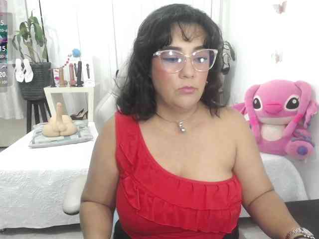 milf-hot29 webcam