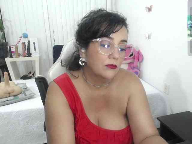 milf-hot29 webcam