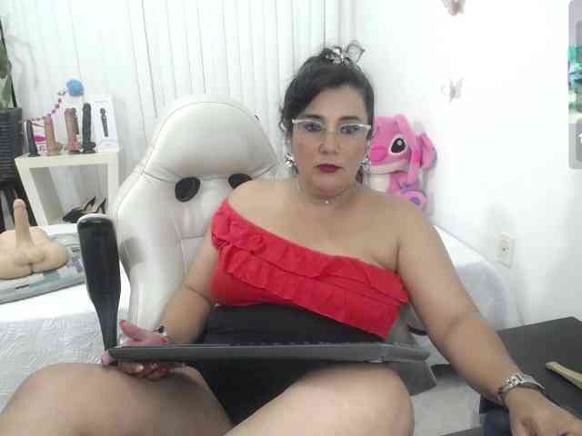 milf-hot29 webcam