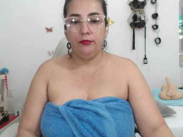 milf-hot29 webcam