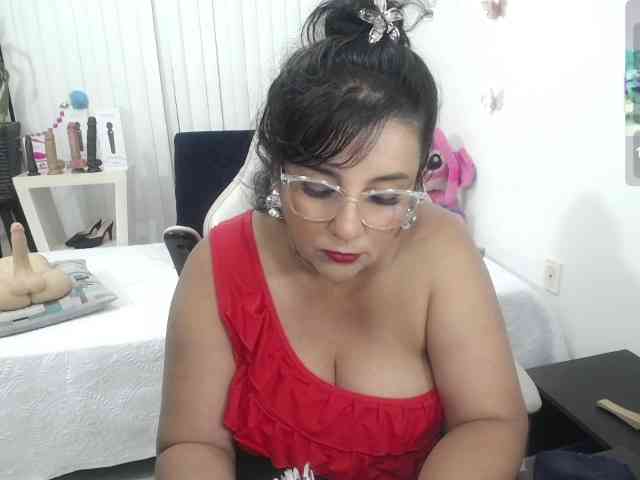 milf-hot29 webcam