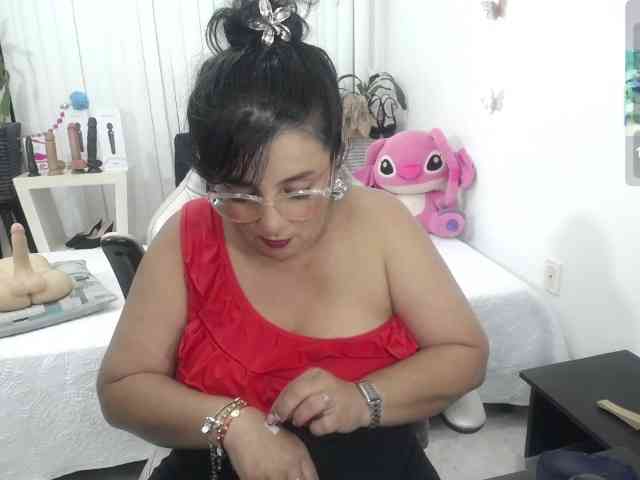 milf-hot29 webcam