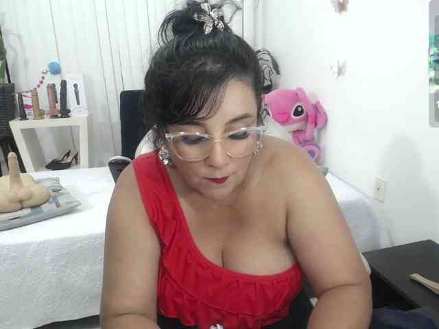 milf-hot29 webcam