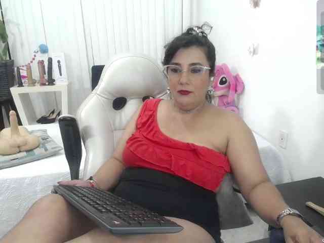milf-hot29 webcam
