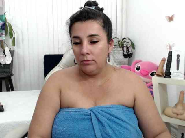milf-hot29 webcam