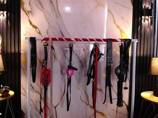 Naty-slavedoll Porn Show
