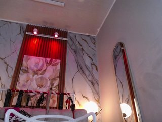Naty-slavedoll Porn Show