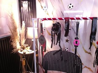 Naty-slavedoll Porn Show