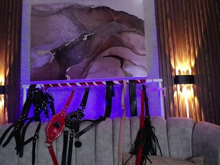 Naty-slavedoll Porn Show