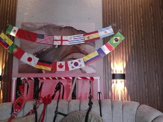 Naty-slavedoll Porn Show