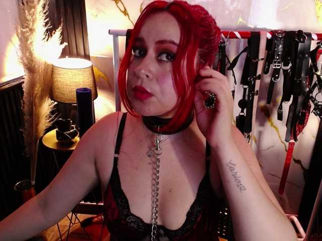 Naty-slavedoll live cam on BongaCams