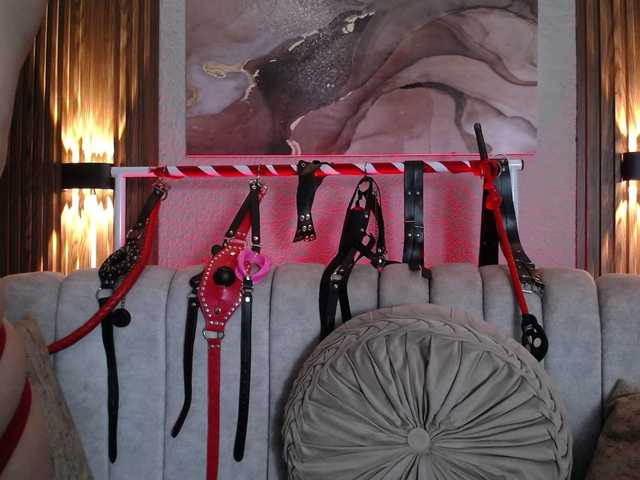 Naty-slavedoll's BongaCams show and profile