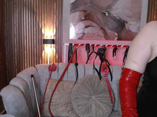 Naty-slavedoll live cam on BongaCams