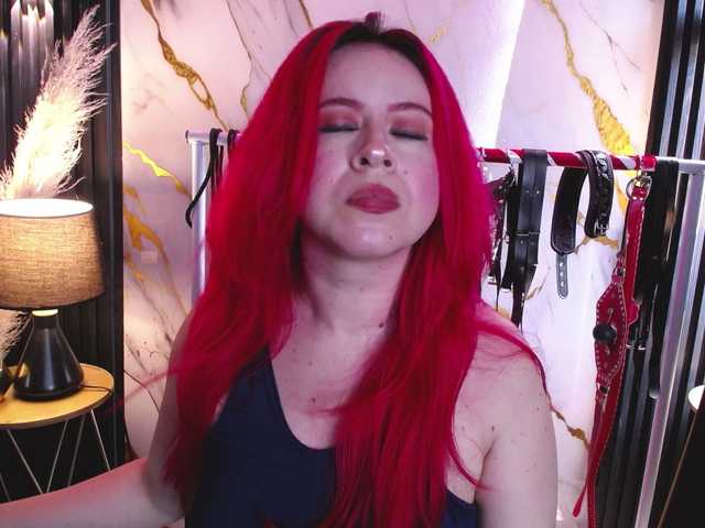 Naty-slavedoll live cam on BongaCams