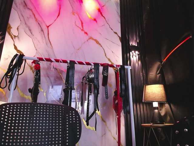 Naty-slavedoll live cam on BongaCams