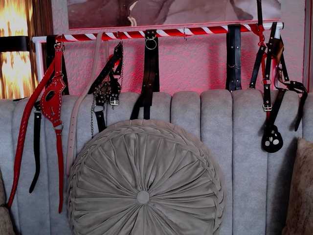 Naty-slavedoll's BongaCams show and profile