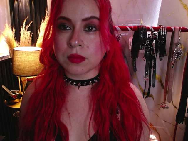 Naty-slavedoll live cam on BongaCams