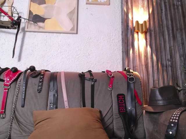 Naty-slavedoll live cam on BongaCams