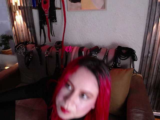 Naty-slavedoll — live female cam
