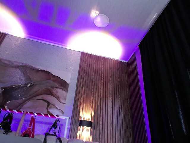 Naty-slavedoll live webcam show