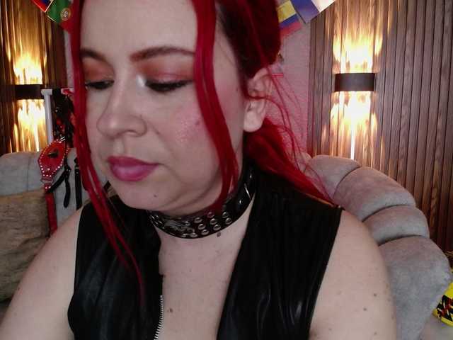 Naty-slavedoll live cam on BongaCams
