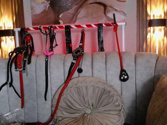 Naty-slavedoll's BongaCams show and profile