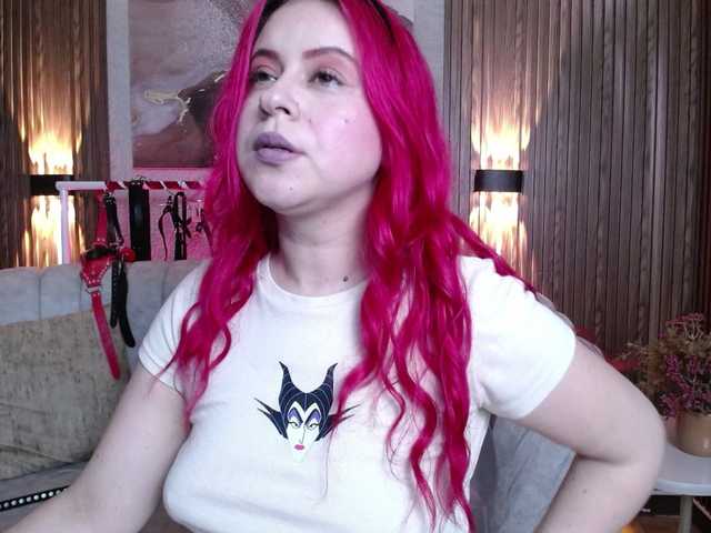 Naty-slavedoll live cam on BongaCams